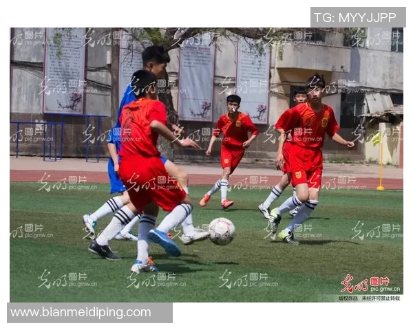 忠诚不渝的足球球星以坚毅精神谱写绿茵场传奇